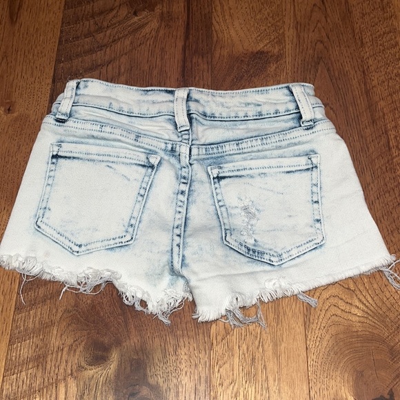 Contraband Girl’s Acid Wash Jean Shorts Size 10 - Picture 2 of 4